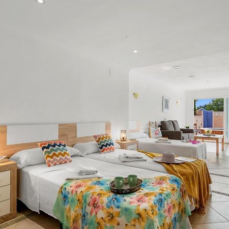Villa Esperanza - Plusholiddays カルプ エクステリア 写真