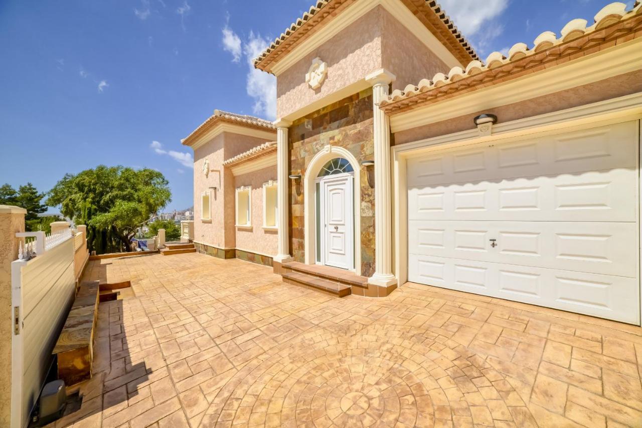 Villa Esperanza - Plusholiddays カルプ エクステリア 写真
